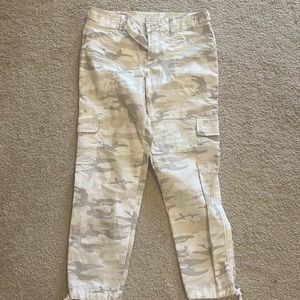 Sanctuary Capri cargo pants